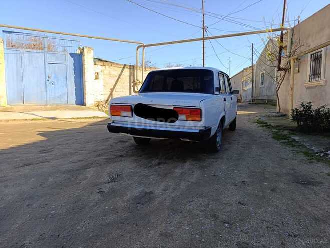 LADA (VAZ) 2107-2
