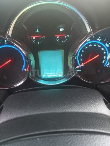 Chevrolet Cruze-11