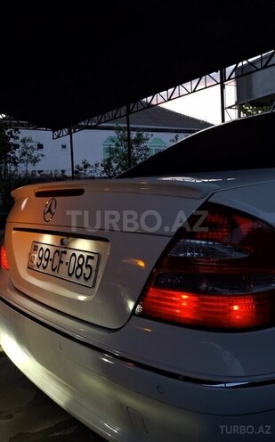 Mercedes E 240-9