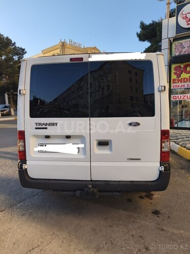 Ford Transit-4