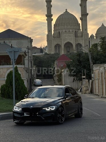 BMW 330-1