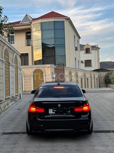 BMW 330-3