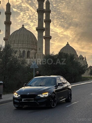 BMW 330-4