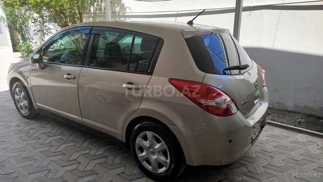 Nissan Tiida-2