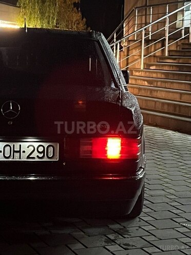 Mercedes 190-4
