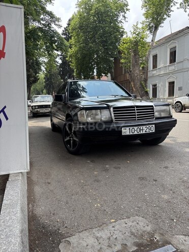 Mercedes 190-1