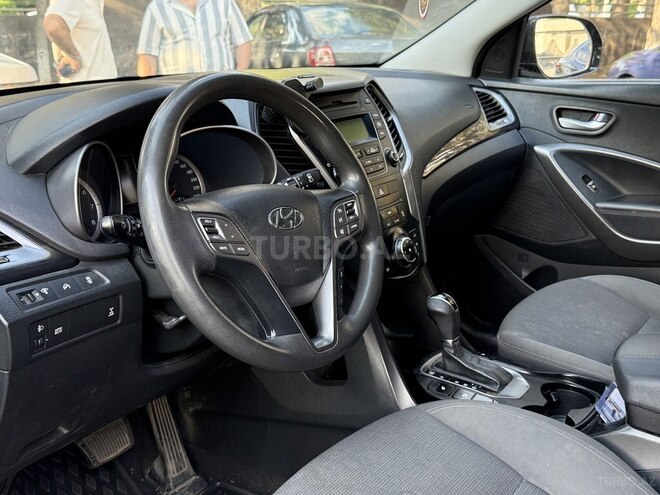 Hyundai Santa Fe-11