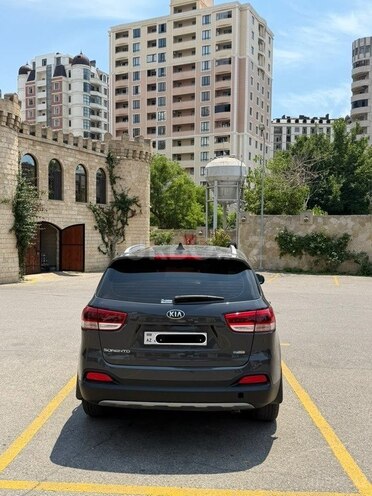 Kia Sorento-8