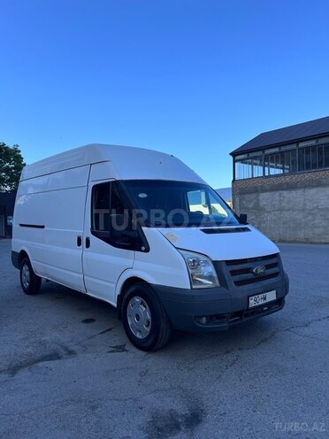 Ford Transit-5