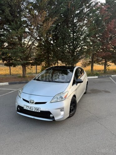 Toyota Prius-1