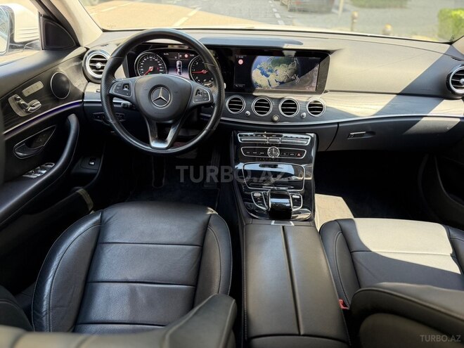Mercedes E 220 d-10