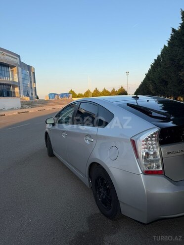 Toyota Prius-7