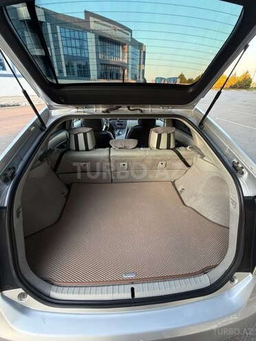 Toyota Prius-11