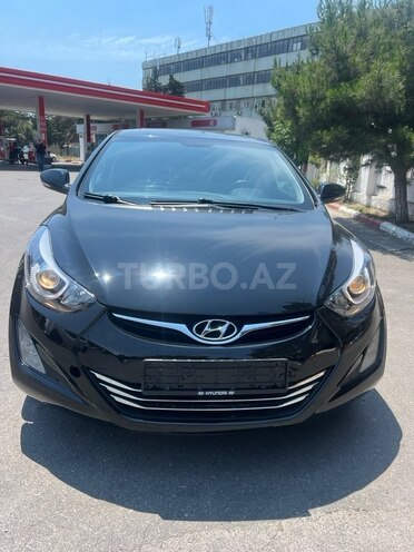 Hyundai Elantra-1