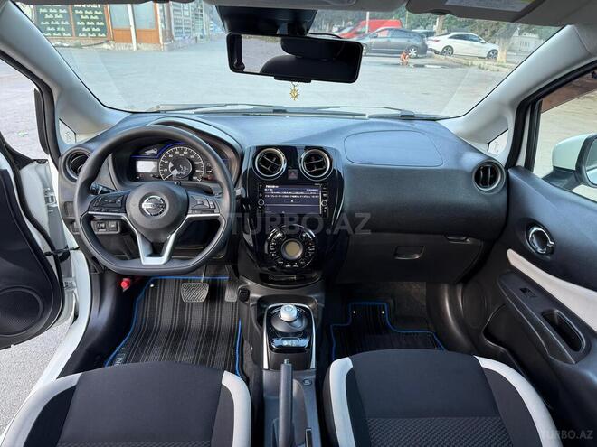 Nissan Note-7