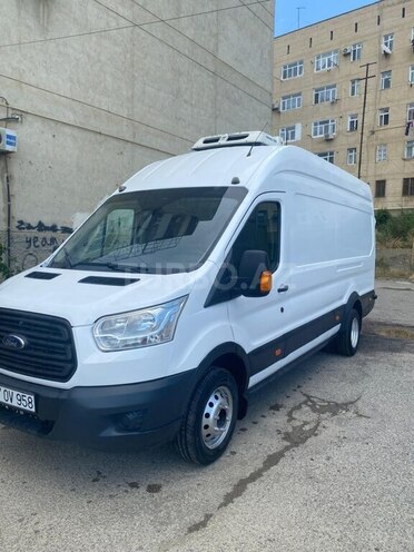 Ford Transit-2