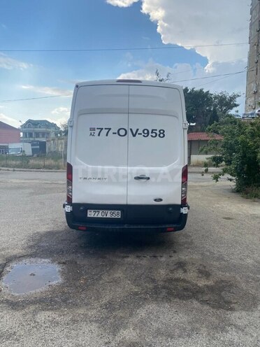 Ford Transit-7