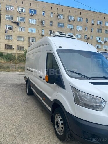 Ford Transit-3