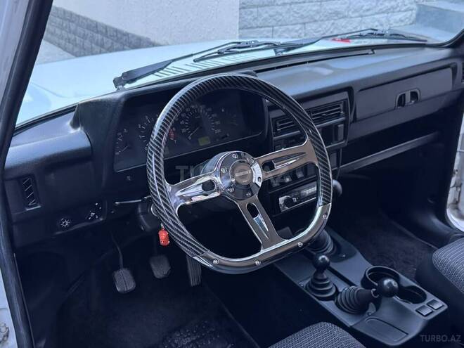 LADA (VAZ) Niva-7