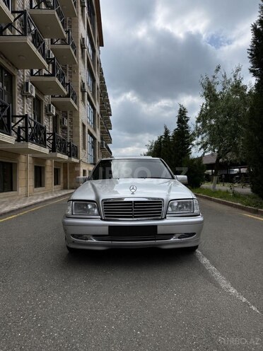 Mercedes C 240-3