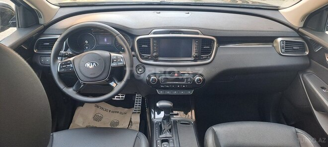Kia Sorento-9
