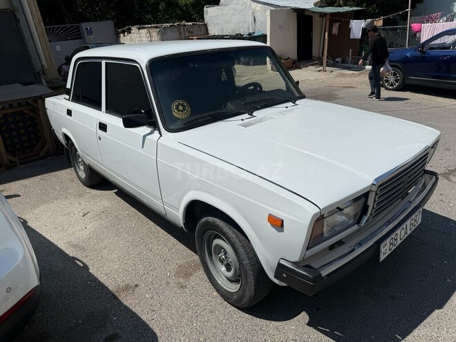 LADA (VAZ) 2107-2