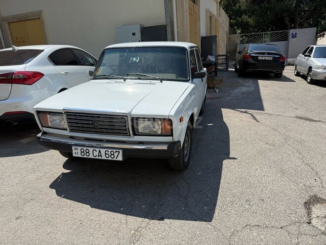 LADA (VAZ) 2107-1