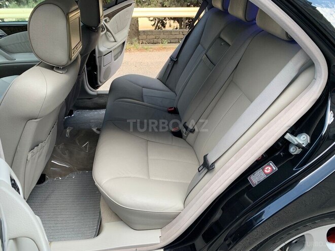 Mercedes E 240-15