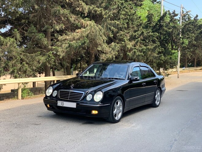 Mercedes E 240-8