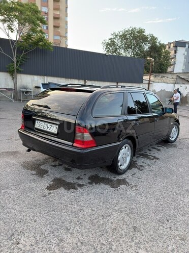 Mercedes C 180-7