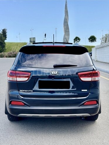 Kia Sorento-12
