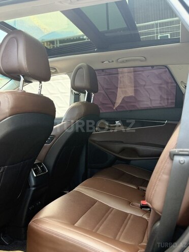 Kia Sorento-16