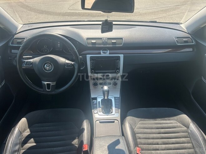Volkswagen Passat-6