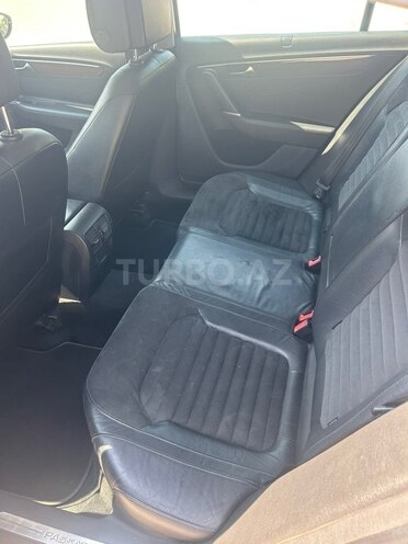 Volkswagen Passat-5