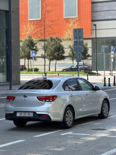 Kia Rio-9