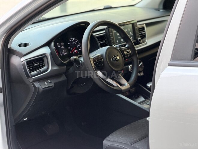 Kia Rio-13