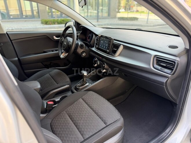 Kia Rio-15