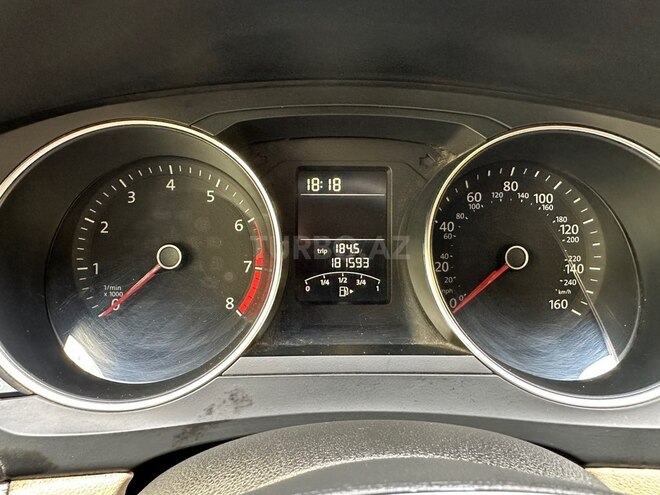 Volkswagen Jetta-5