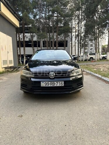 Volkswagen Jetta-1