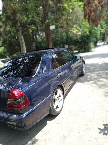 Mercedes C 180-7