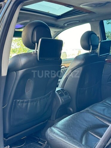 Mercedes E 320-7