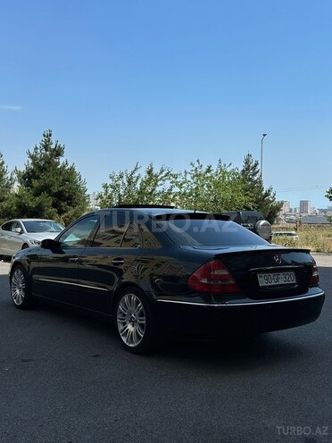Mercedes E 320-4