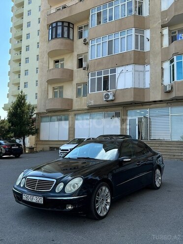 Mercedes E 320-2