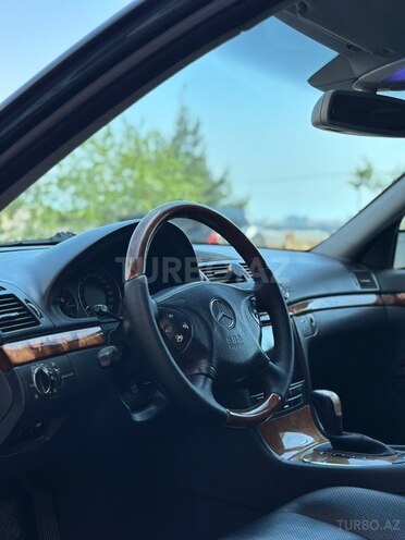 Mercedes E 320-5