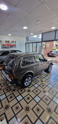 LADA (VAZ) Niva-6