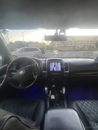 Toyota Land Cruiser Prado-8