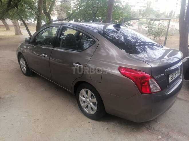 Nissan Sunny-13