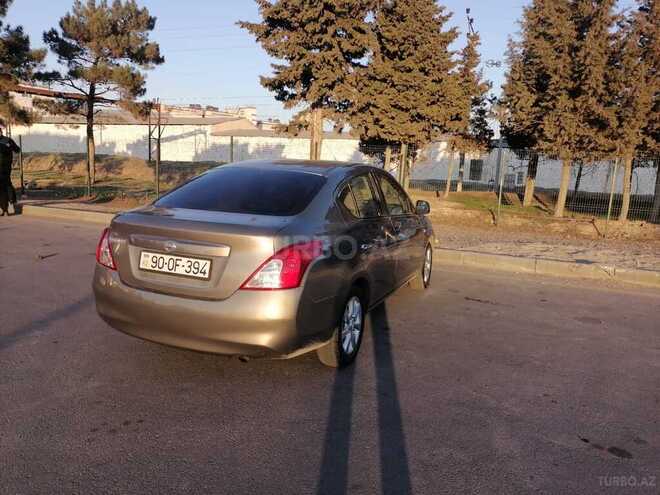 Nissan Sunny-11