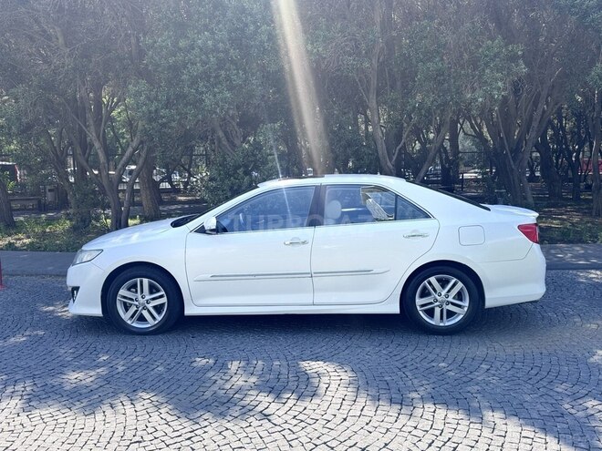 Toyota Camry-3