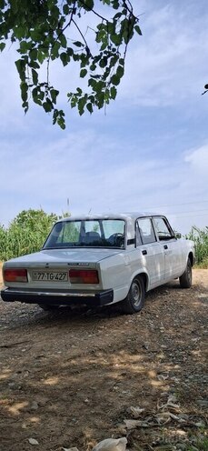LADA (VAZ) 2107-2